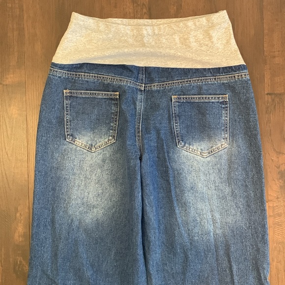 SHEIN MATERNITY JEANS DISTRESSED WIDE LEG - Picture 7 of 9